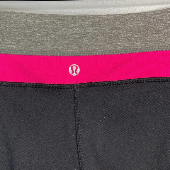 Lululemon Retro Reversible Groove Crop Leggings Black Raspberry Heather Luon 6 - Picture 5 of 15